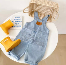 Load image into Gallery viewer, Levi Denim Overalls
